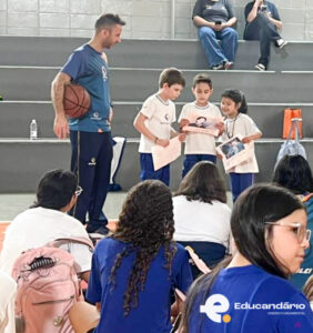 Homenagem às Mulheres (2º ano C) – Educandinho (2026)-10